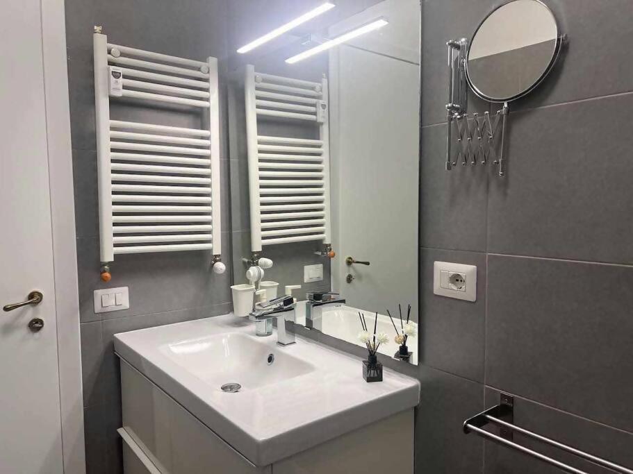 Modern Apartment In Monteverde 로마 외부 사진